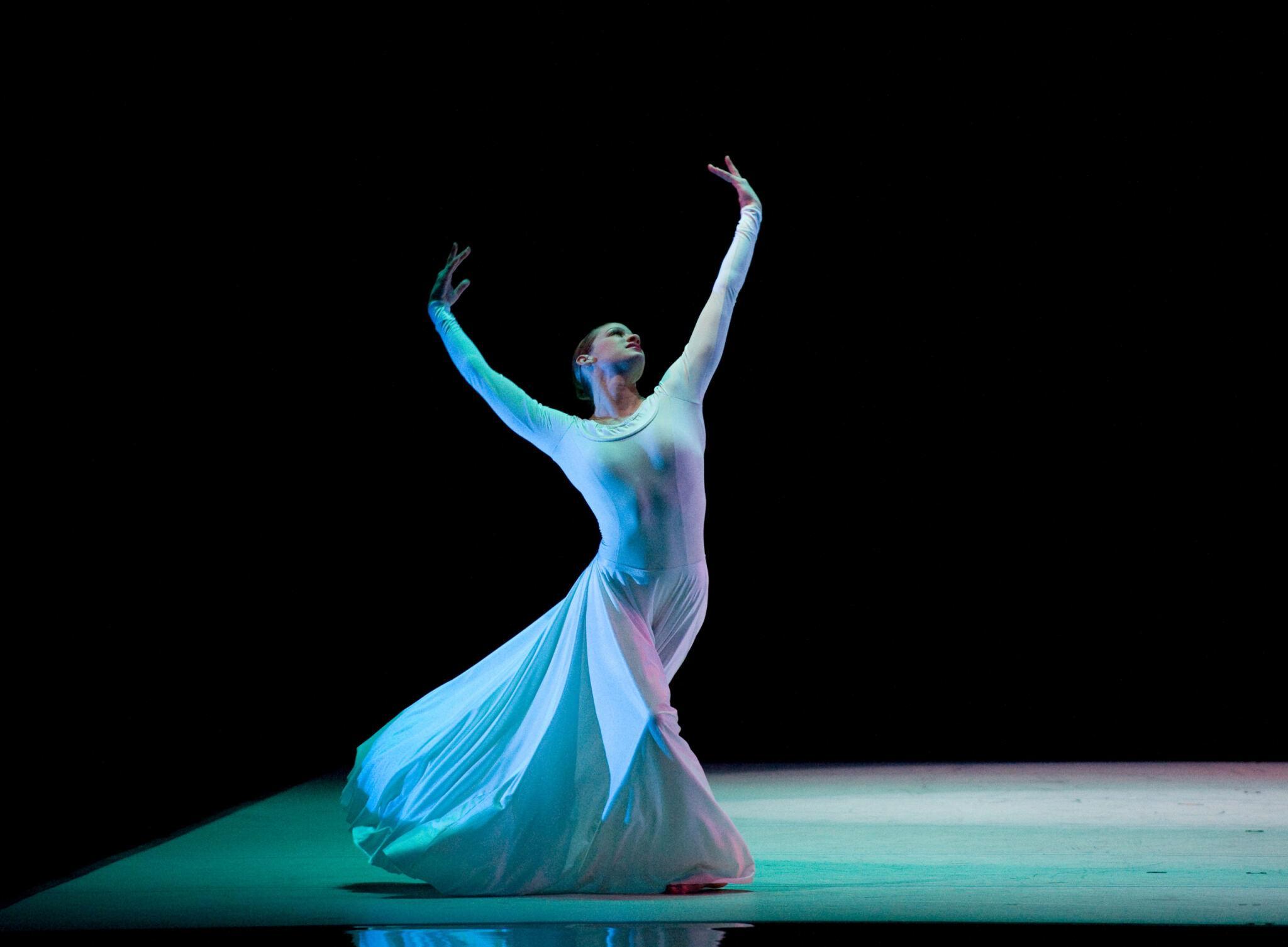 Alvin Ailey American Dance Theater’s Gwynenn Taylor Jones in Alvin Ailey’s Landscape