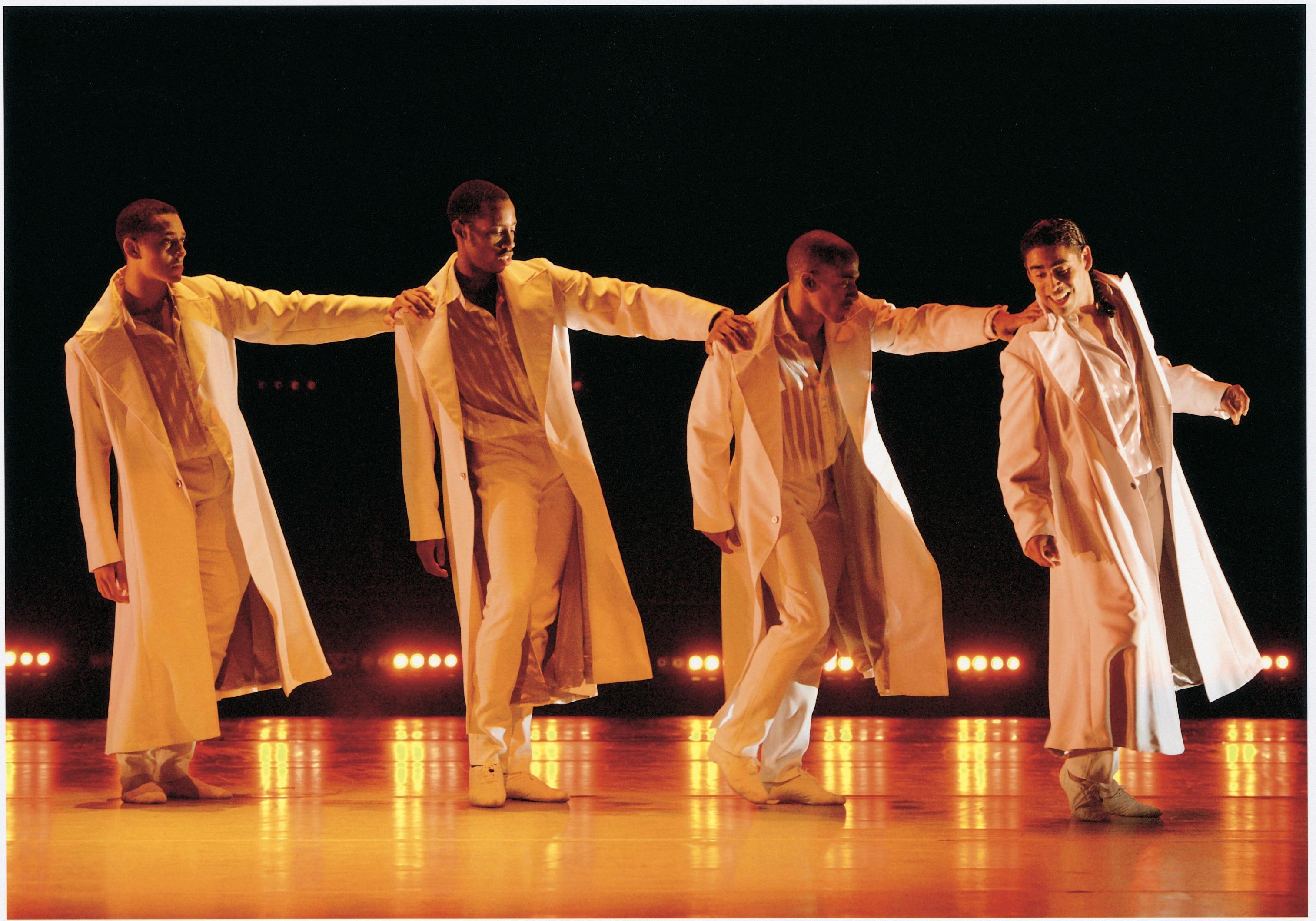 Alvin Ailey American Dance Theater in David Parsons’s “Shining Star.”