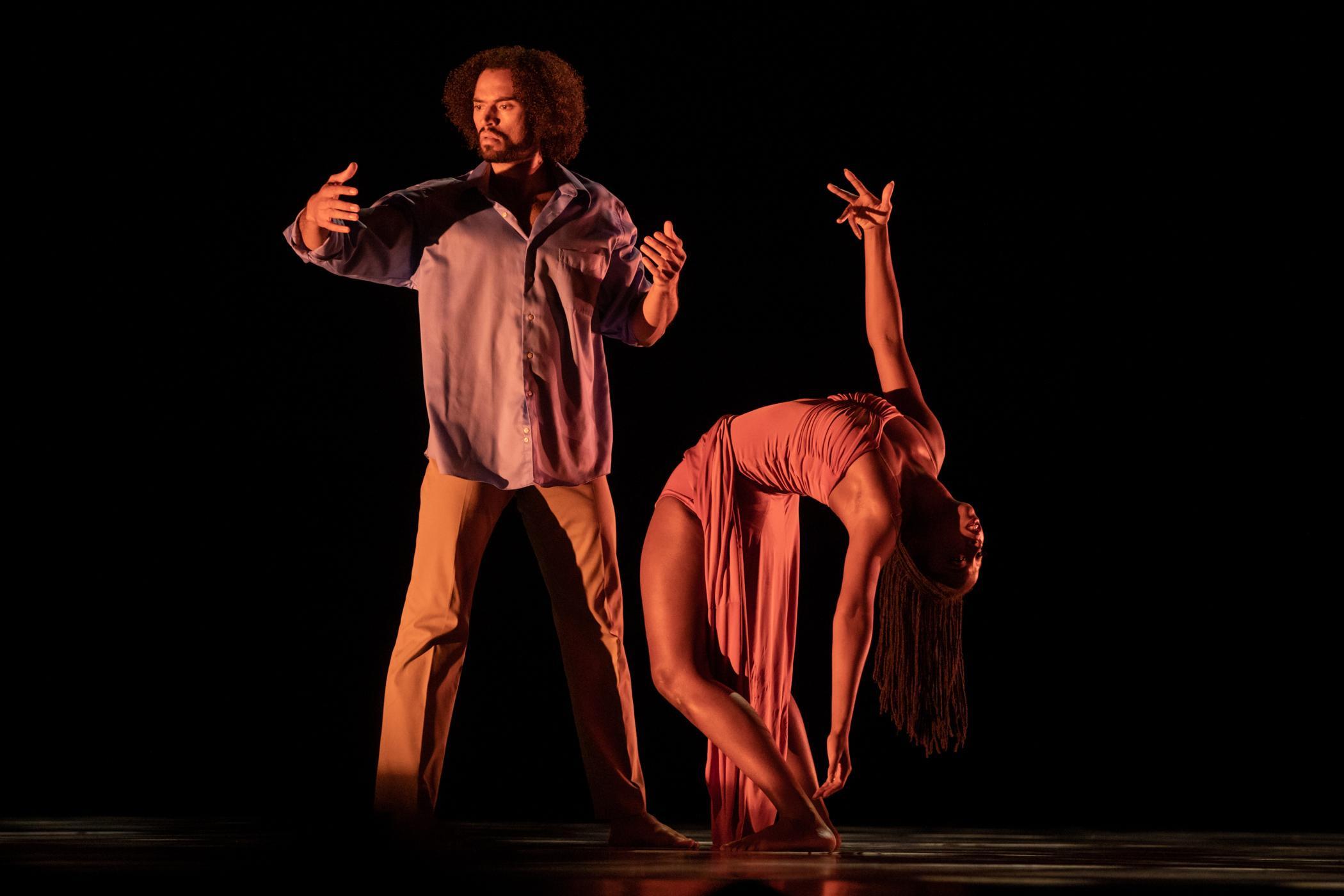 AAADT's James Gilmer and Ashley Mayeux in Robert Battle's Unfold