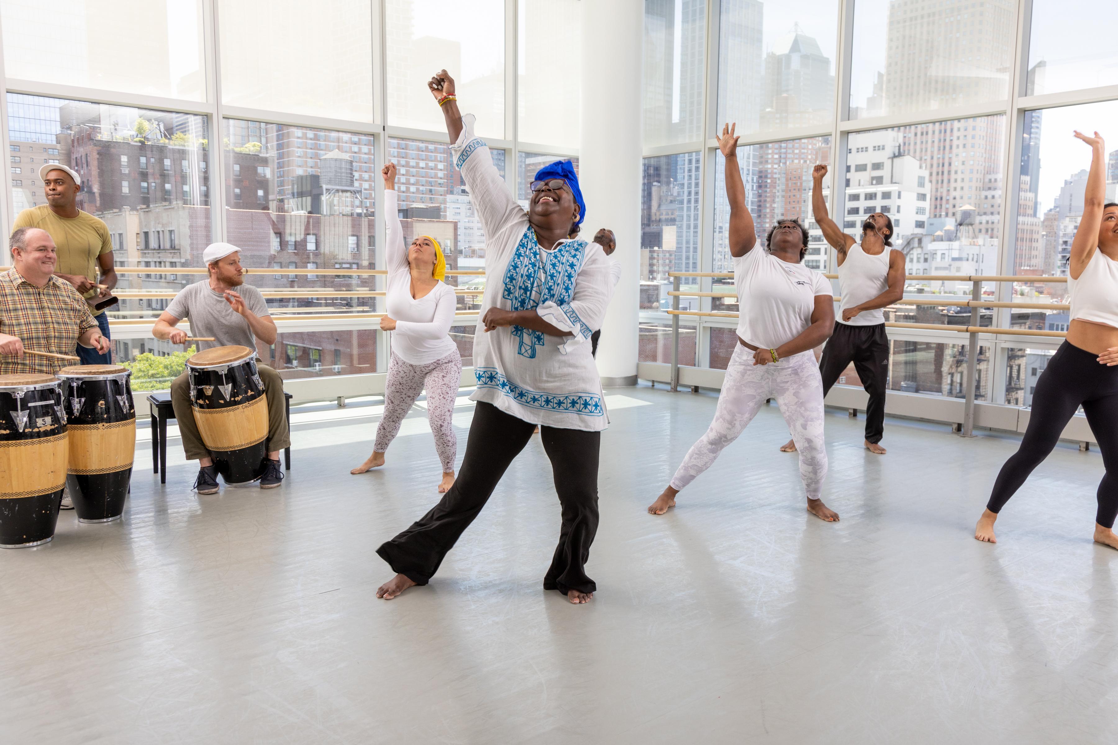 Afro-Cuban with La Mora at Ailey Extension Photo by Whitney Browne